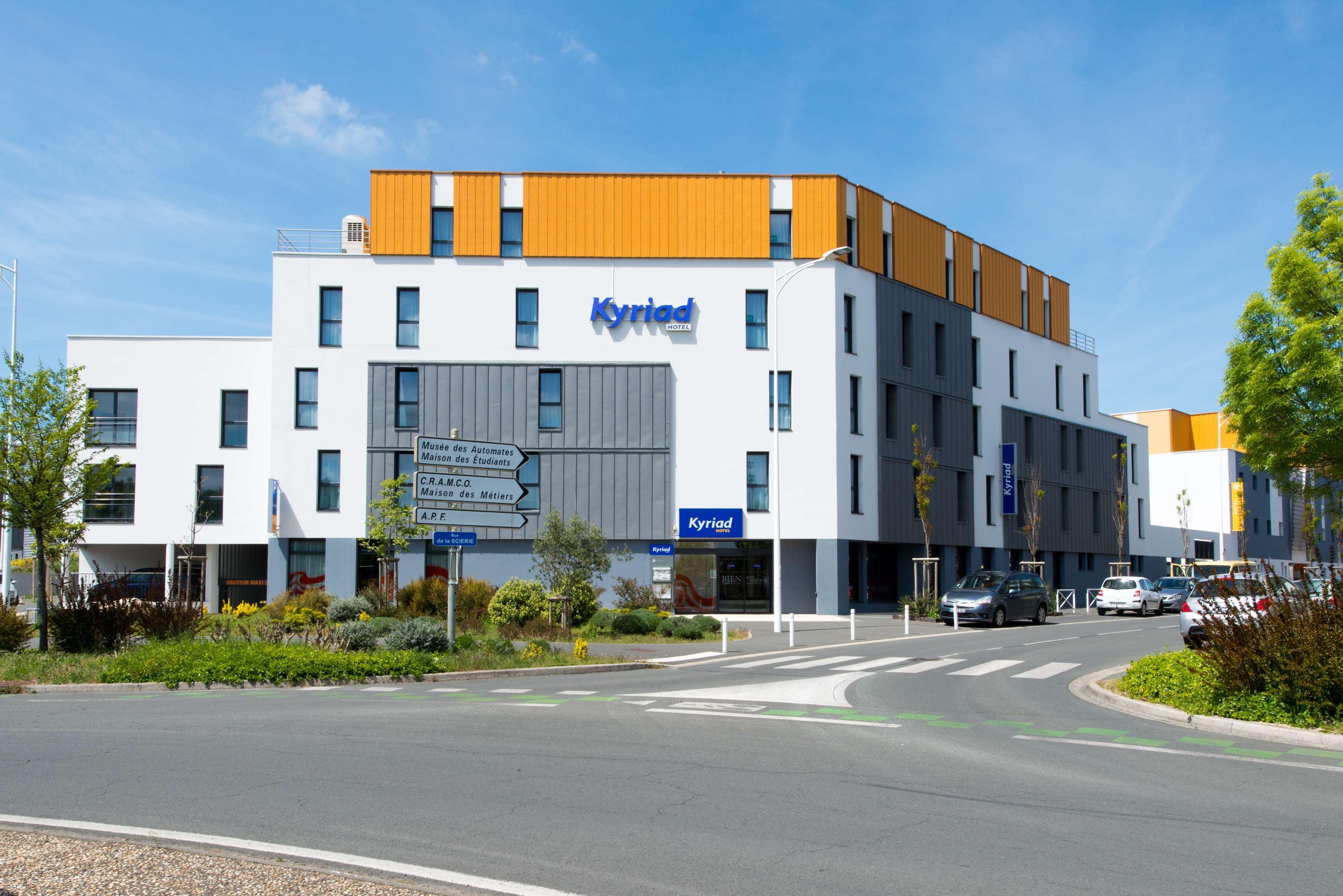 Kyriad La Rochelle Centre - Les Minimes Hotel Exterior photo