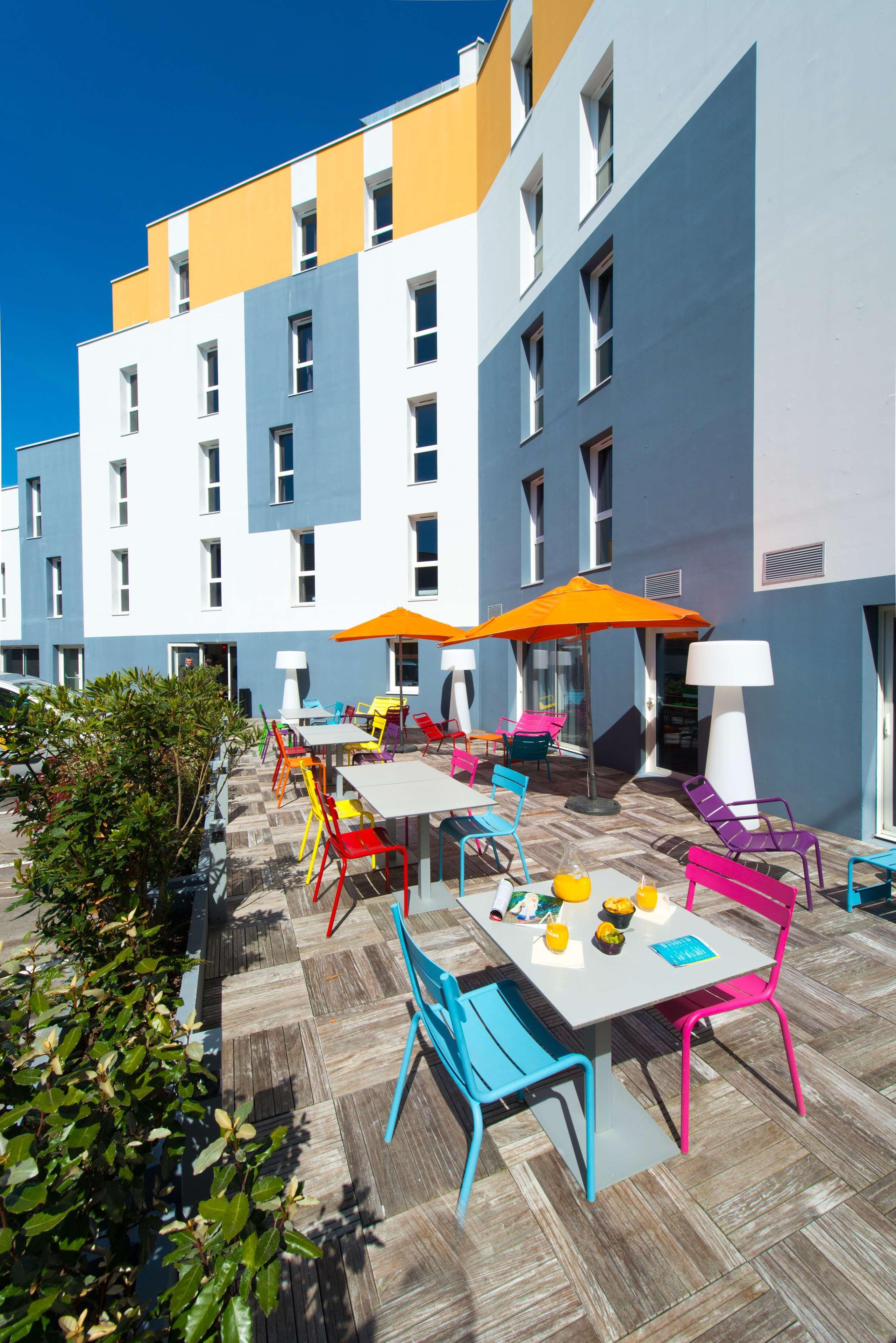 Kyriad La Rochelle Centre - Les Minimes Hotel Exterior photo